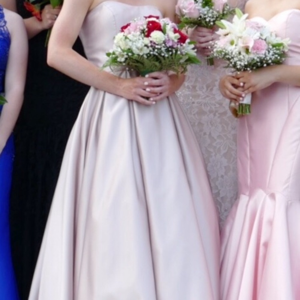pink prom dress/ ballgown